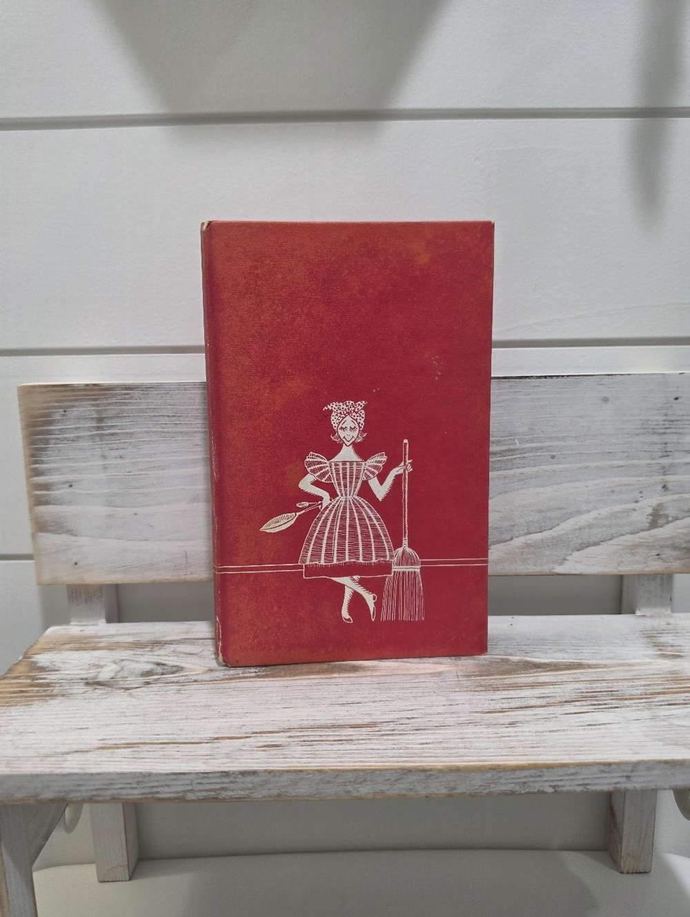 1963 "I hate Housekeeping" Hardcover Book - Picture 2 of 9